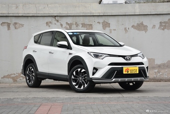 2018款RAV4荣放 2.0L自动两驱风尚X版