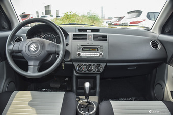 2014款雨燕1.5L自动时尚型