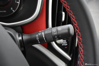 2017款中华V3 1.5T自动旗舰型