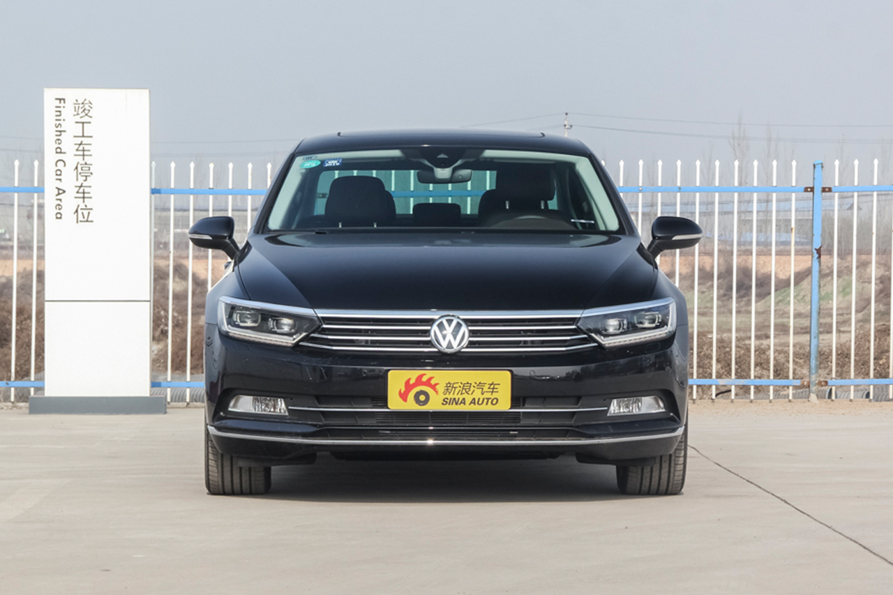 2018款迈腾2.0T自动380TSI DSG尊贵型