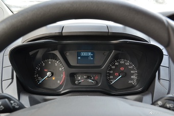 2017款新全顺2.0T中轴中顶汽油Gas 5/6座Kombi国5