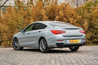 2018款红旗H5 1.8T自动30TD智联御动版