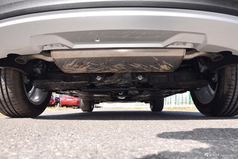 2019款沃尔沃XC40 2.0T四驱破晓冰雪白T4