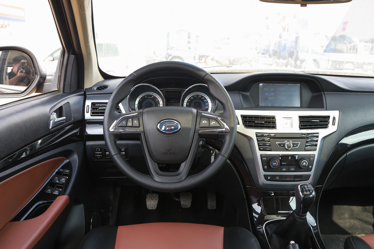 2015款揽福1.9T手动柴油两驱豪华型