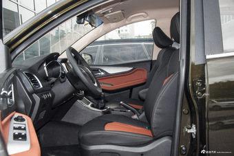 2015款 宝骏560 1.8L手动精英型