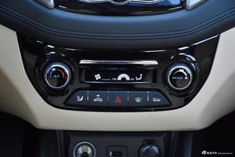 2018款逸动EV300 尊享型