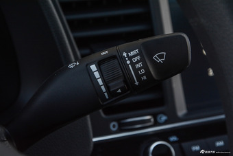 2016款领动 1.6L自动智炫豪华型 