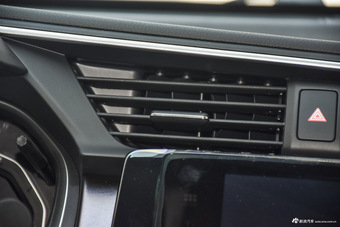 2016款思域1.5T自动220TURBO尊贵版