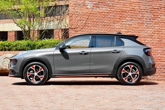 2018款领克02 1.5T两驱