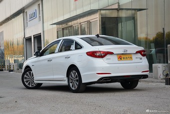 2017款现代索纳塔九1.6T自动GLS智能型