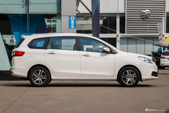 2016款海马V70 2.0L手动适·畅型 6座