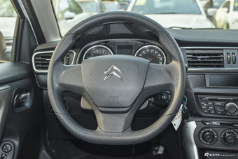 2017款雪铁龙C3-XR 1.6L自动时尚型