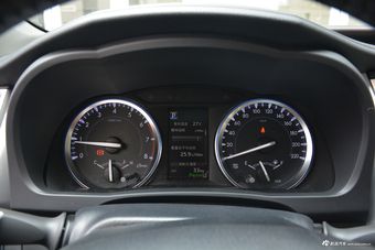 2018款汉兰达2.0T自动四驱至尊版7座