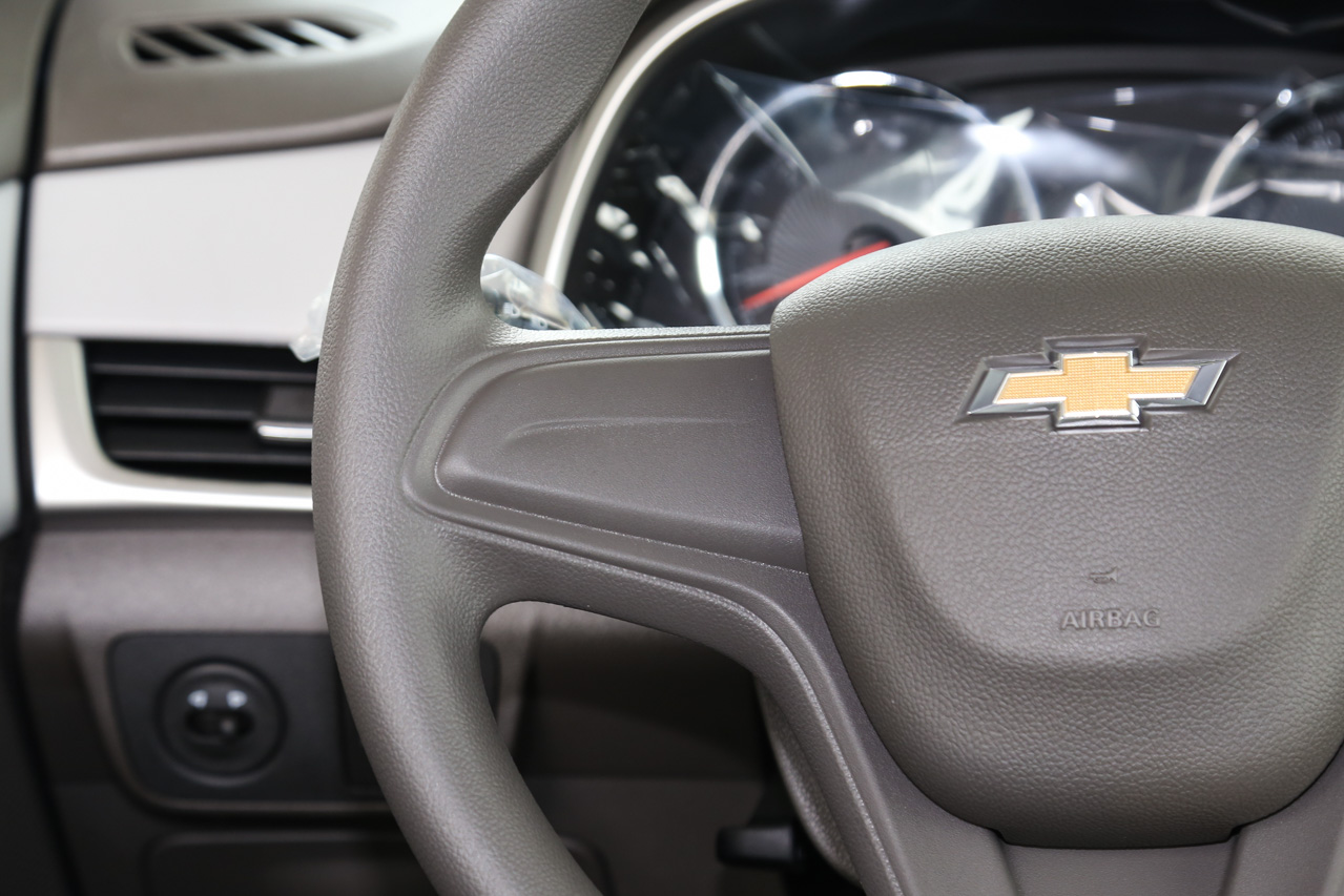 2016款雪佛兰乐风RV 1.5L手动畅行版 雪域白