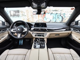 预售266.8万 宝马M760Li或1月14日上市