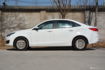 2017款福睿斯改款1.5L手动舒适型