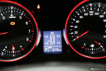 2015款哈弗H6运动版1.5T自动两驱尊享型