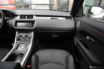 2017款揽胜极光2.0T自动绚黑限量版