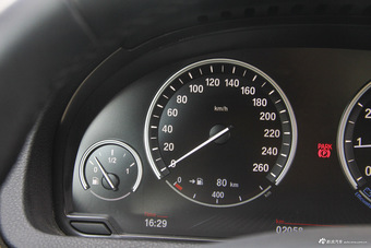 2015款宝马5系GT 2.0T自动528i豪华型