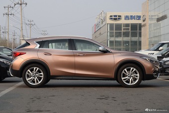 2017款英菲尼迪QX30 1.6T自动两驱运动版