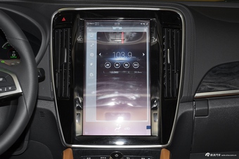 2017款比亚迪秦EV300尊享型