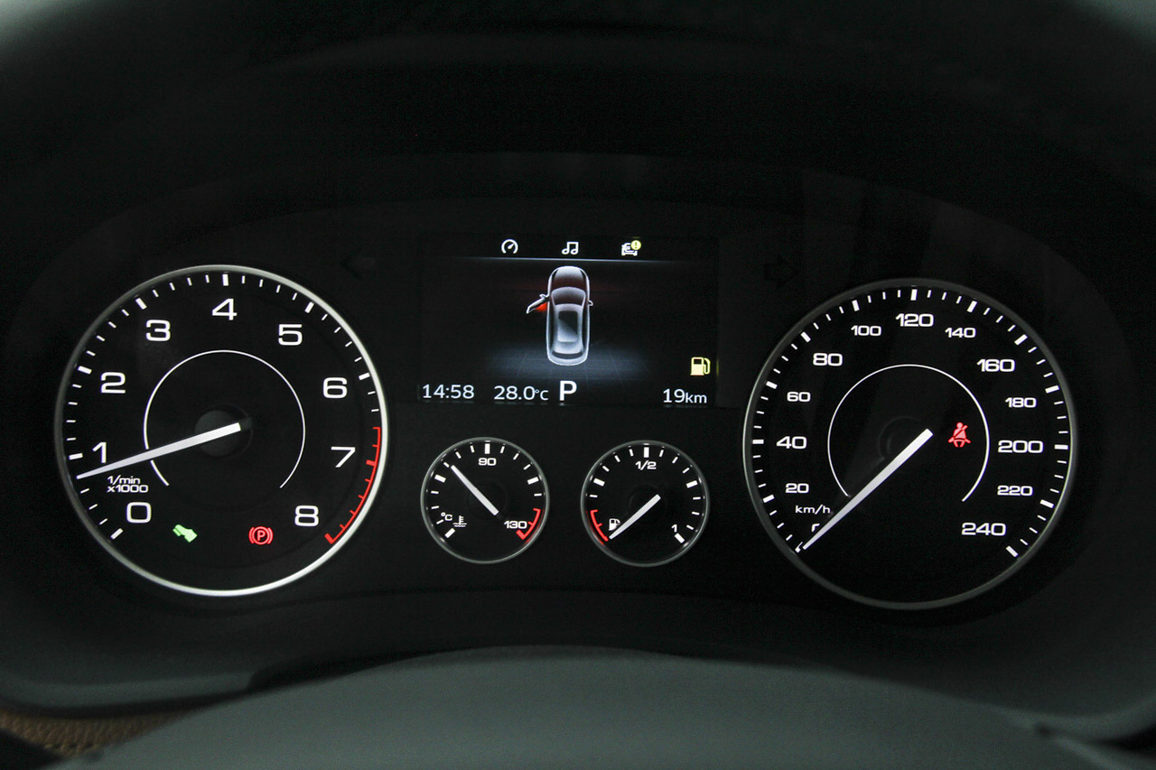 2016款宝沃BX7 2.0T自动四驱精英版28T