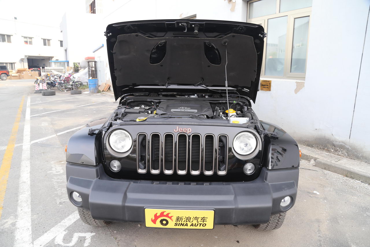 2016款牧马人75周年致敬版图片