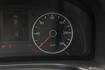 2017款野马T70S运动版1.8L自动旗舰型