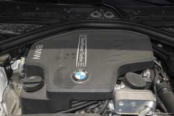 2016款宝马3系 2.0T自动328i M运动型