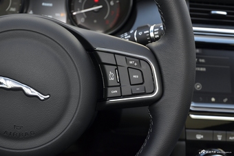 2018款捷豹E-PACE 2.0T自动P200