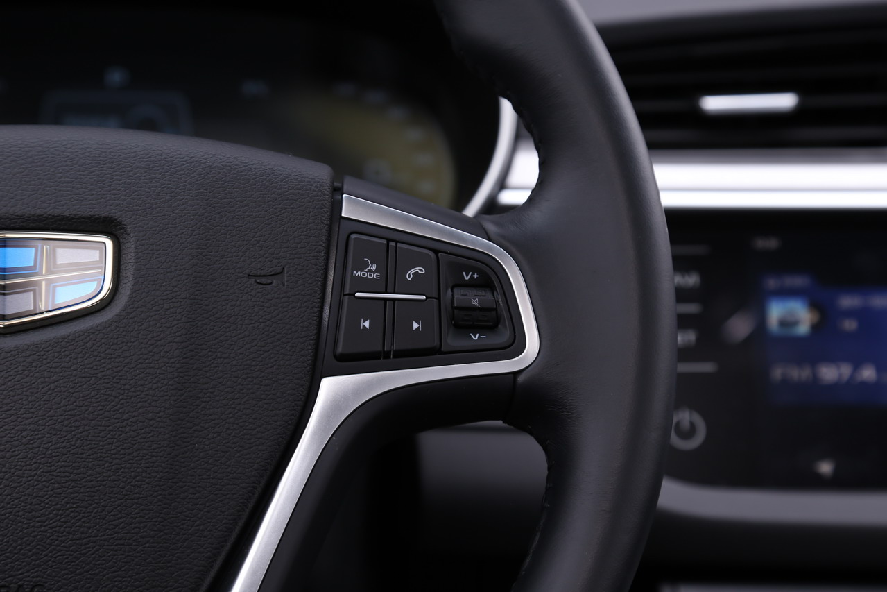 2018款吉利帝豪1.5L自动尊贵型