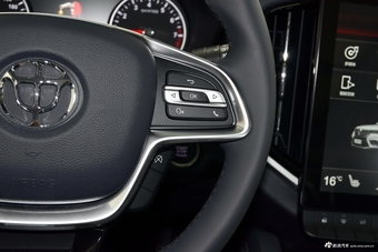 2018款中华V7 1.6T自动尊贵型5座280T