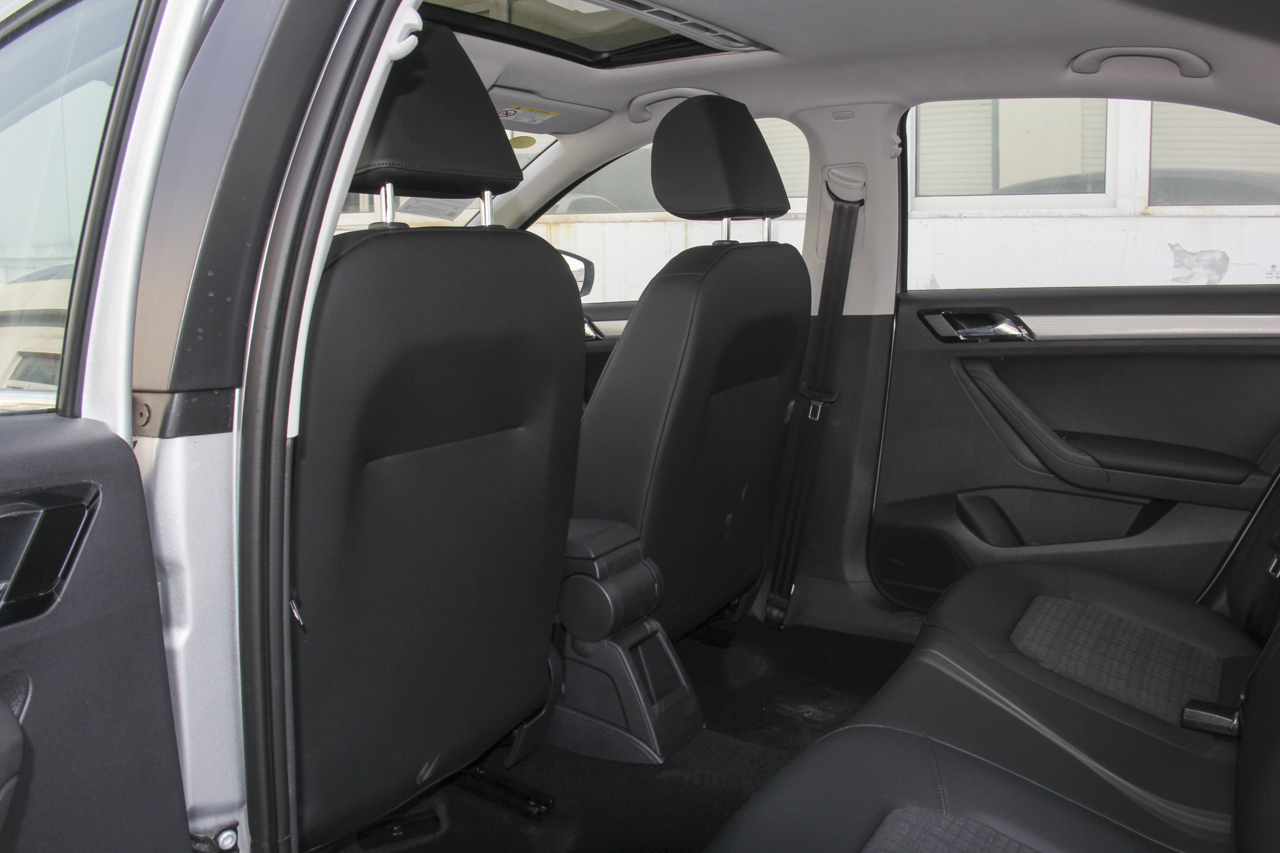 2017款捷达1.5L自动豪华型