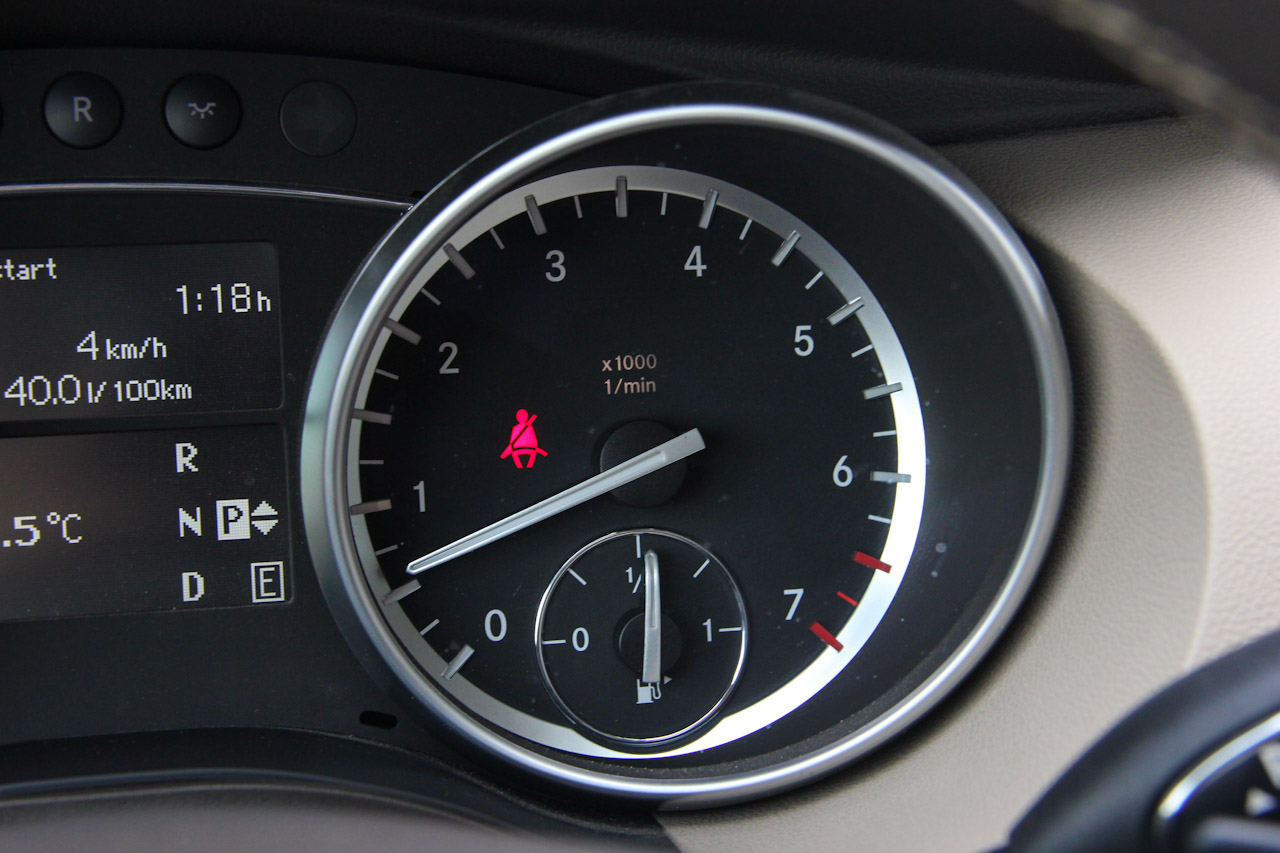 2015款奔驰R320 3.0T自动4MATIC豪华型