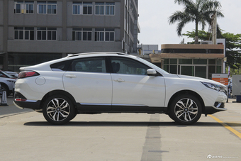 2018款启辰T90 2.0L自动CVT智联智尚版