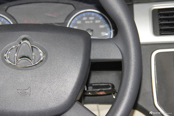 2016款神骐F30 1.5L手动舒适版长轴