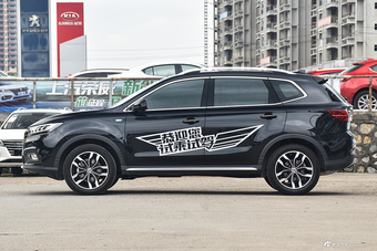 2018款荣威RX5 2.0T 30T自动两驱互联网黑金珍藏版