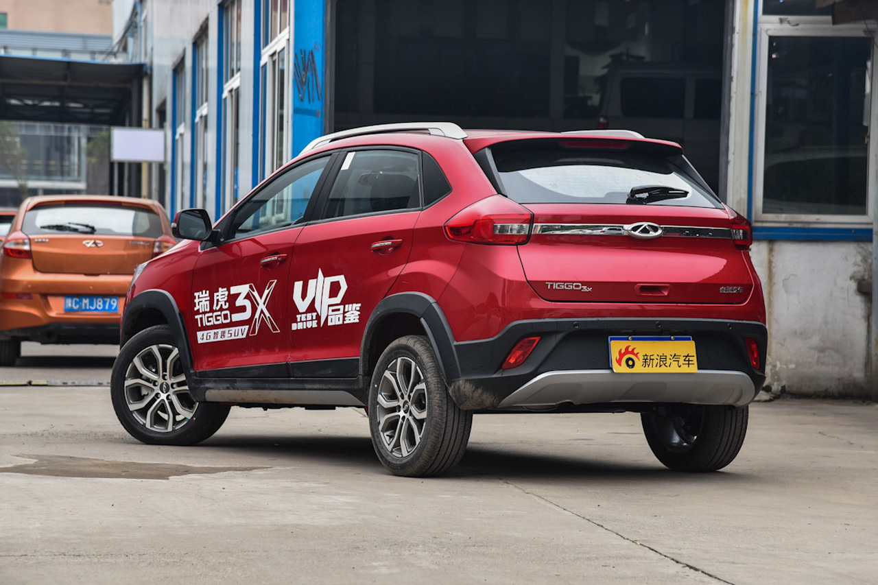 2017款瑞虎3X 1.5L手动时尚版