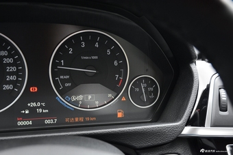 2018款宝马3系2.0T自动320Li 时尚型