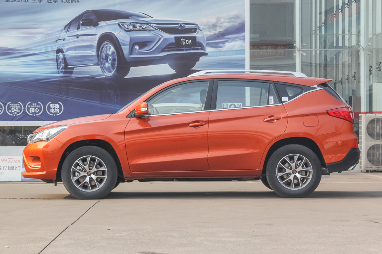 2017款比亚迪宋盖世升级版1.5TI手动精英型 