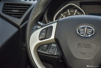 2014款夏利N7 1.3L手动运动尊贵型