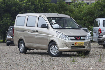 2012款五菱荣光1.5L加长标准型