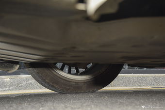 2016款宝马3系 2.0T自动320Li豪华设计套装 