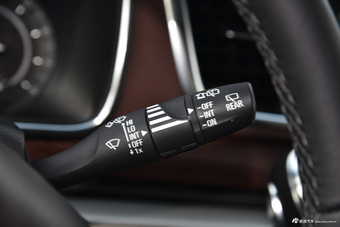 2017款GL8 2.5L自动尊贵型