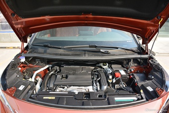 2017款标致4008 1.8T自动380THP豪华GT版 双色定制版