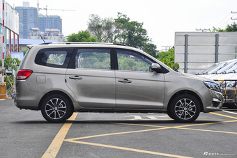 2016款风行S500 1.5L手动豪华型