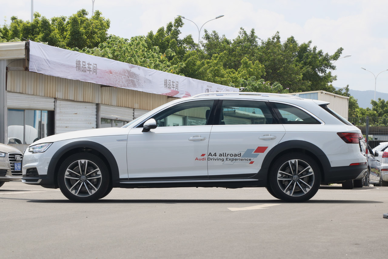 2017款奥迪A4 allroad 2.0T自动 45TFSI quattro运动型