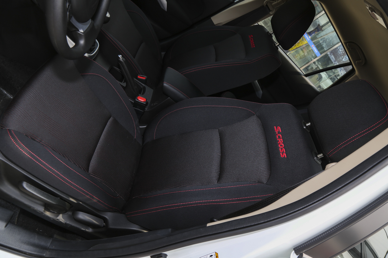 2015款锋驭1.6L手动进取型 珠光白