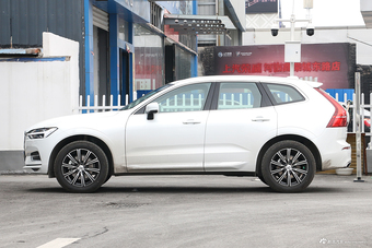 2019款沃尔沃XC60 2.0T自动四驱T5智雅豪华版