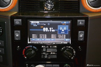 2016款卫士斯达泰克110 2.2L柴油68周年纪念版
